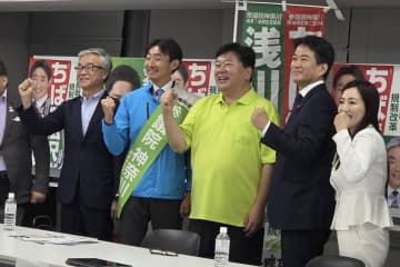 〝元ＵＦＯ議員〟浅川義治氏　サポーターズ集会で議連活動を報告「党から質問を止められたことも…」