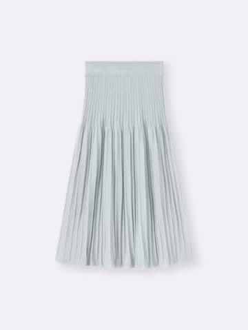 【GUのグレー】が大人上品！ 40・50代におすすめ♡「サマ見えスカート」