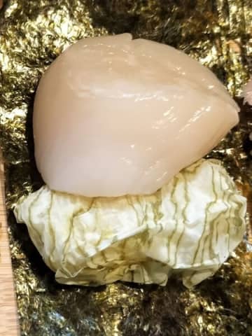 絶品！手巻き寿司？握り寿司？お醤油は付けません！ホタテ・甘エビ・うに！