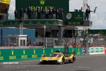 トップ4台が30秒以内の歴史的大接戦！　クビサ組フェラーリ499Pが第93回ル・マン24時間を制す