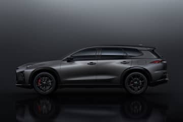 クラウンエステートにTHE CROWN専売モデル「ESTATE RS “ THE LIMITED-MATTE METAL”」を設定【マットブラック☓専用コートで、長持ちブラックボディを実現】
