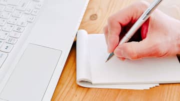 「最近、漢字が出てこない…」スマホ世代が悩む“手書き離れ”のリアル