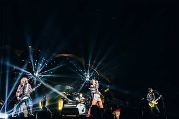 THE YELLOW MONKEY　史上最も凶暴な新曲を2万人の前で披露→観客は大笑い「反則級」「モフモフ」