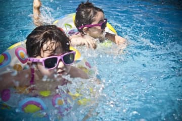 【2025年版】都内近郊で水遊びができるおすすめスポット10選！家族でもカップルでも夏を満喫しよう