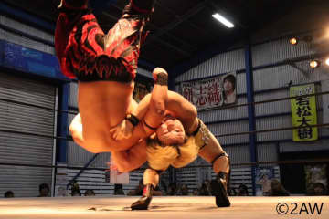 2AW無差別級前哨戦負け越しの若松がタッグで王者ナカから直接勝利を奪取！若松は「絶対勝ちます！」と自信を表明！