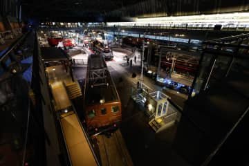 鉄道写真家 広田尚敬・金盛正樹が語る“安全と傑作の両立”。タムロンが撮影マナー講座を開催