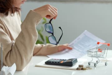 本当に年収1000万円でも不足？ 「子育て家庭の生活費」は実際のところ1ヶ月あたりいくらかかるのでしょうか？