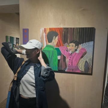 IU（アイユー）、約束守ったエスン…「おつかれさま」を描いた画家たちを訪ねる