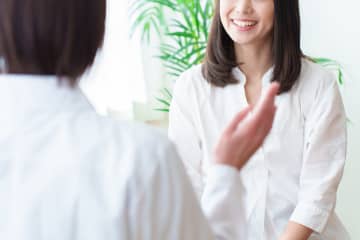 『喋りすぎる人』の７つの特徴と心理！なぜ話が止まらないのかを解説