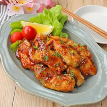 【鶏むね史上、最高に柔らかい！】「この味付けは白米3杯いけるやつ」漬けて焼くだけ♪簡単めちゃウマおかずレシピ