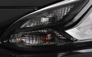 カーメイト、自動車用ライトブランド「GIGA」の新製品 LEDポジションバルブ「S400T」とLEDヘッドバルブ「C4500」シリーズ