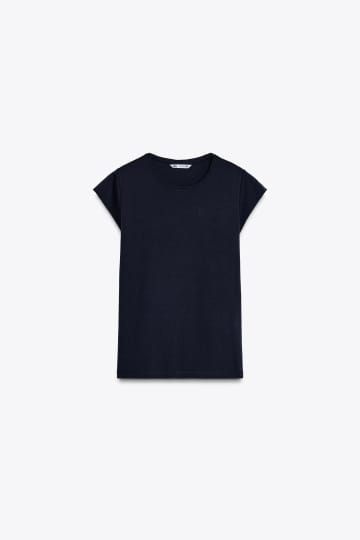 今夏も“ネイビー”が頼りになる【ZARA】1枚で上品見え！「優秀Tシャツ」