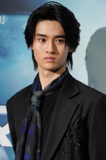 【父の日のお寿司にご満悦】藤岡真威人が父親を披露 ⇒「最強の父ですね！」「こっちまで癒される笑顔」