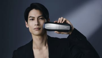照射した部分が真っ青になってる！？ メンズ向け「Ulike Xシリーズ IPL光美容器」などが登場
