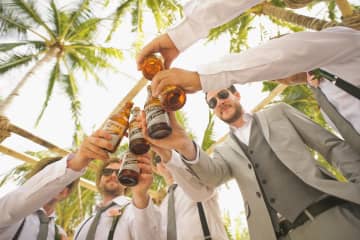 飲み方でバレる本性！？宅飲みタイプ別診断｜あなたの晩酌スタイルは？【宅飲み診断】