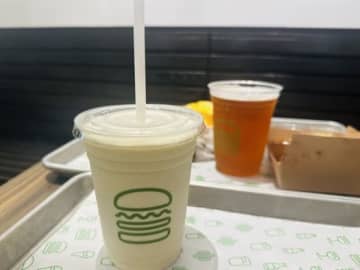 【Shake Shack】幻のシェイクが大阪3店舗で限定復活!
