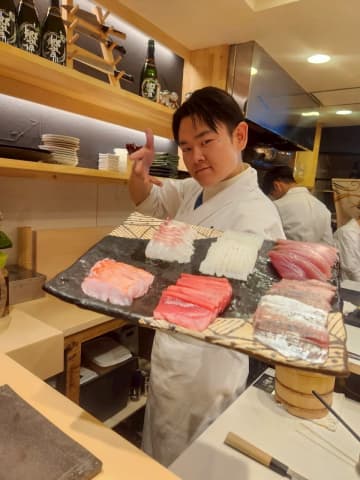 【これはすごい】寿司屋でまさかの「魚介出汁ラーメン食べ放題」！本格なのに格安コースがコスパ神でヤバい