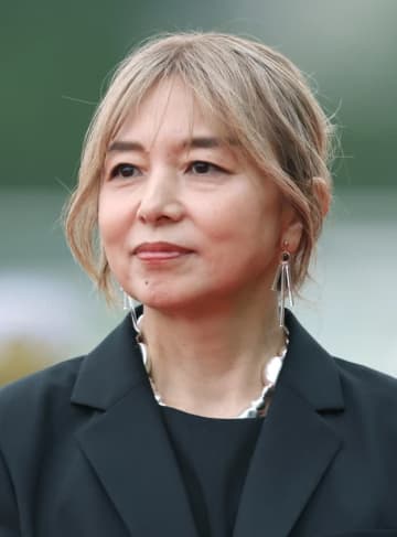 山口智子、唐沢寿明との夫婦2ショットを披露→「珍しい」「ずっと変わらず素敵なお二人」と話題に