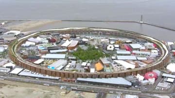 万博警備担当の機動隊員「拳銃誤発射」会場近く警察車両の中で誤って引き金引く　けが人はなし