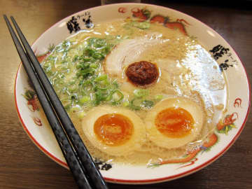 これは絶対に怒られる…でも試したい！うまい？狂ってる？胃袋がざわついたカップ麺アレンジ8選とは