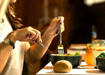 その効果は「食べ方次第」 とくに美容に効果絶大な「100円台のスーパーフード」