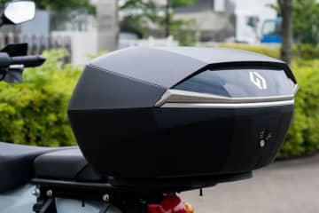 クロスカブ110にドイツ最強のリアボックスを付けてみた【動画あり】