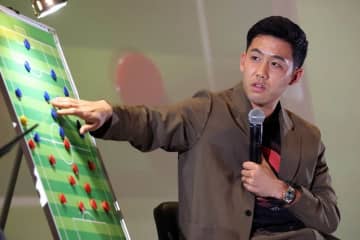 「残るって！」遠藤航がリバプール残留を明言！ 今季与えられた役割“クローザー”に自信も「自分の置かれた立場で勝ち取ったポジション」