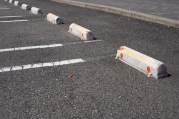 “社長の車が玄関前にある会社はダメだ“ 訪問先で偉そうに語る上司に「それ、うちの会社……」と気づいてしまった男性