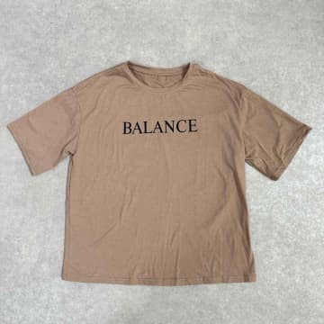 「これで1,000円以下はコスパ最高！」【SHEIN】の「ロゴT」が超優秀♡