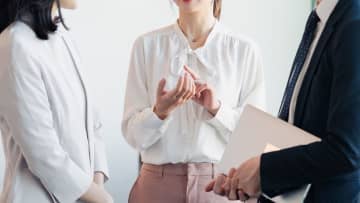20代は“会って話したい”派？出社増で社内コミュニケーションに世代差も明らかに