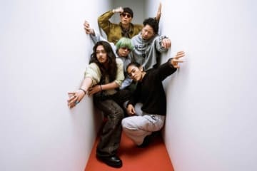 Kroi、『SAKAMOTO DAYS』OP曲「Method」に付属のぴあアリーナMMのダイジェスト映像を公開