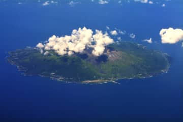 【速報】三宅島に火口周辺警報を発表…噴火警戒レベルが“火口周辺規制”の「レベル２」に引き上げ