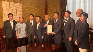 【速報】ガソリン減税めぐり野党が委員長の解任決議案を提出　暫定税率廃止法案の審議入り応じず交代狙う