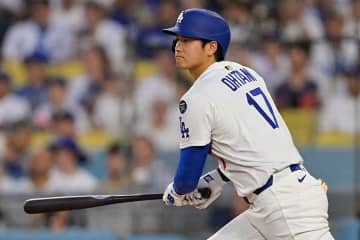 中継に映った“疑惑判定”の後の交流　大谷に近寄ったパドレス選手に日本人注目「本当は三振やでって…」