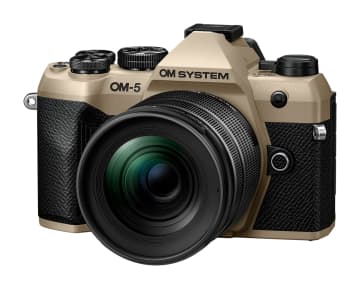 アウトドアシーンでの利用を意識した「OM SYSTEM OM-5 Mark II」　新色のサンドベージュも用意