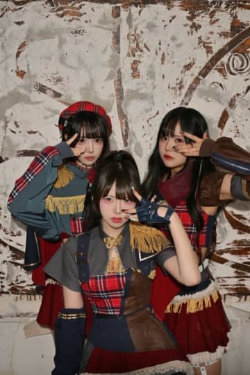 代表が“アイドルと深夜ハグ不倫”　地下グループIHOTEUが7カ月で電撃解散…不可解なタイミングに注目