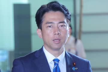 「非常識」「迷惑だろ」小泉進次郎氏　“昼時のお礼電話”動画に批判続出…それでも世論調査では“次の首相トップ”に広がる不安
