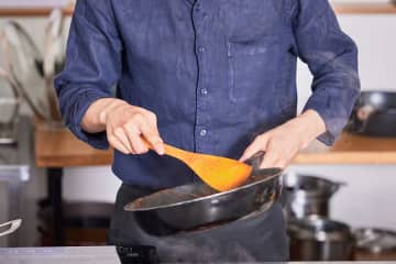 リトアニア大使が娘に振る舞った日本発祥の料理　昔ながらのスタイルに称賛の声　「料理も字もうまいですね」
