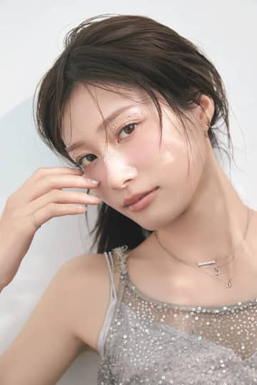 生見愛瑠、ヌーディーなリップで「透明感」がさらに向上　『CanCam』2025年8月号