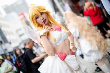 【コスプレ】アニメ「パンスト」の人気キャラ、パンティの美くびれに注目！挑発的なポーズもお手の物な関西美女レイヤー【写真9枚】