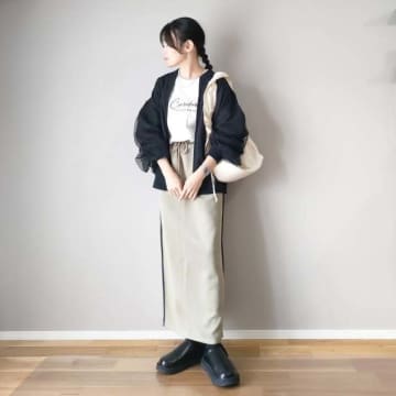 画像でわかる！ 白ショルダーバッグ×コーデ12選｜おしゃれな人のスナップ総まとめ