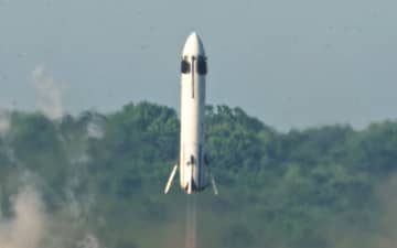ホンダ、自社開発の再使用型ロケット実験機の離着陸実験に成功