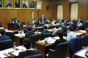 夫婦別姓、今国会は見送り　与野党、法案採決一致せず