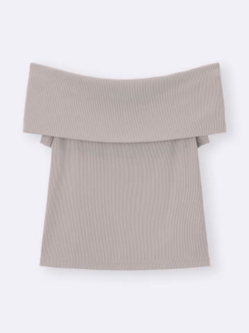 夏に活躍しそうな「優秀トップス」【GUのセール】で1,000円以下！