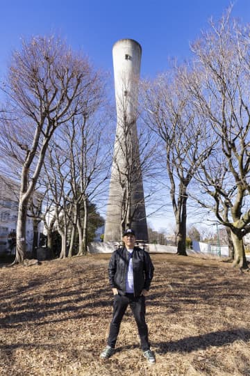 【ピエール瀧が行く ファンキー！公園】調布市・狛江市「多摩川住宅」敷地内にあるバラエティーに富んだ公園群〈前編〉