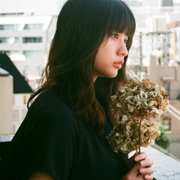 優里「ドライフラワー」ソロ史上初のストリーミング累計11億回再生突破