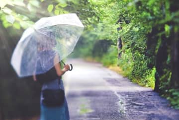 梅雨のだるさ、“体温リズムの乱れ”が原因かも？自律神経と腸を整える5つの習慣