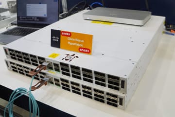 シスコが「Cisco Nexus HyperFabric」やWi-Fi 7アクセスポイントを展示、Juniperは次世代FW「SRX4700」を出展