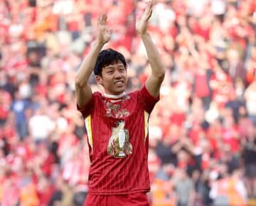 「日本列島は感動の波」「忠誠心は狂っている」遠藤航のリバプール“残留宣言”に韓国メディアが驚き！「スタメンがないのに…」