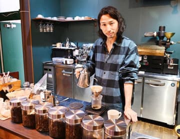 元駅伝選手、新たな挑戦　新井康平さん、出身地の上尾でコーヒー店経営　箱根、ニューイヤーにも出場　度重なるけがの影響で4年前に現役引退、今年4月にもう一つの夢へスタート